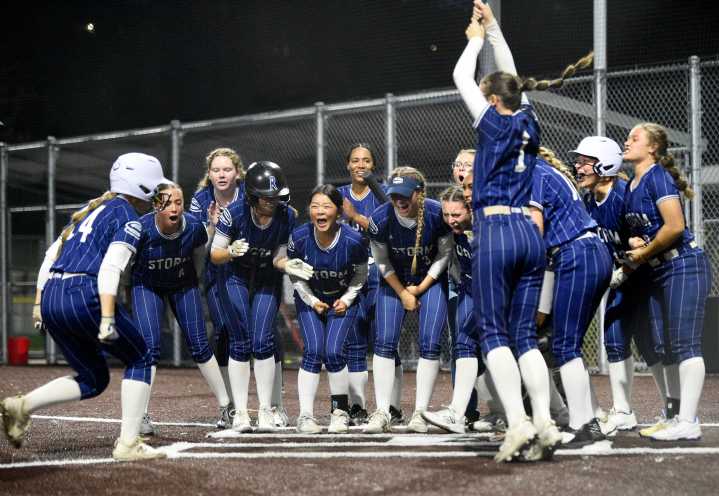 Big inning sends Skyview slowpitch softball to 2nd straight 4A district championship win over Union