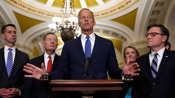 Republicans refuse 'nuclear option' despite Democrat resistance to end shutdown