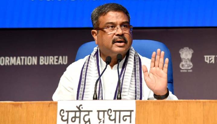 Schools Must Try To Collect Fees Via UPI, Digital Modes: Union Education Ministry