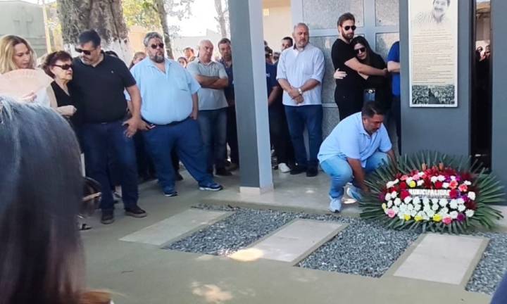 Rindieron un emotivo homenaje al exintendente Manuel Celauro, a un año de su fallecimiento