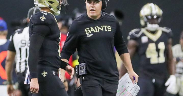 Saints' Kellen Moore shares thoughts roughing the passer