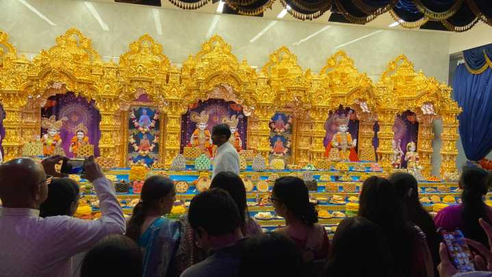 New Castle-area temple celebrates Diwali in newly renovated temple
