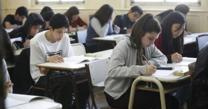 Solo 9 de cada 100 chicos culminan estudios a tiempo