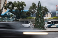 ¡Feliz Navidad para Maduro! Venezuela adelanta festividades ante la crisis con EU
