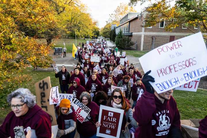 HACC faculty rally ahead of final negotiation to stave off strike