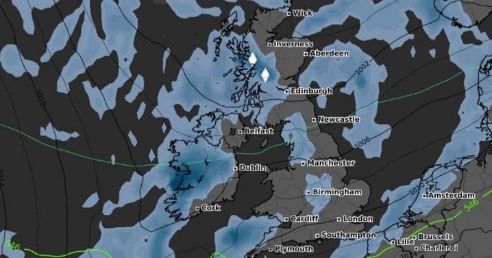 UK snow: First snowfall to hit within DAYS as Arctic blast heads straight for Britain