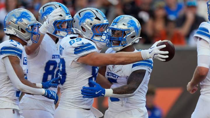 Homecoming king: Lions' David Montgomery throws TD vs. hometown Bengals