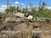 Protección Civil auxilia a mujer tras accidente en carretera federal 57