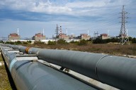 Zelenskyy and UN atomic agency head warn of heightened risk at huge Ukrainian nuclear plant