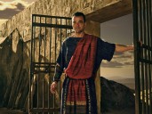 'Spartacus: House Of Ashur's Nick Tarabay & Steven DeKnight Tease S1