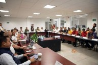 Evacuan en Colima playas por 'Priscilla'