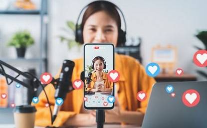 China exigirá título universitario a influencers para crear contenidos