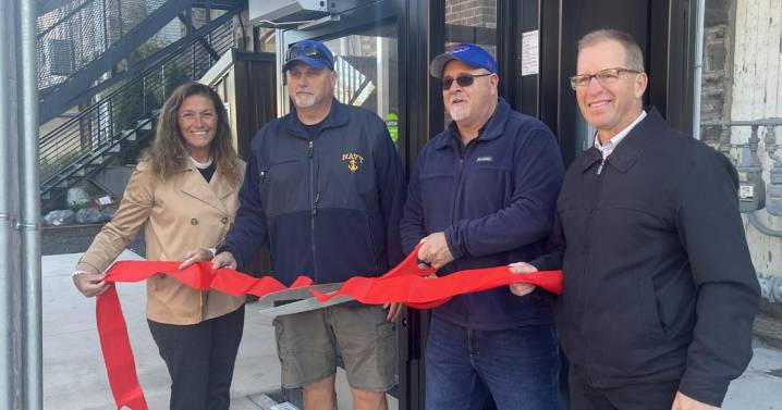 Medina Knights cut ribbon on new wheelchair lift
