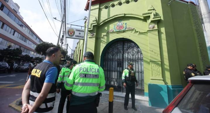 Surquillo: techo de comisaría se desploma y deja tres heridos