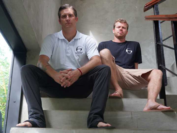 Los hermanos surfistas que abrieron un hotel en Mar del Plata y en poco tiempo se expandieron a tres países