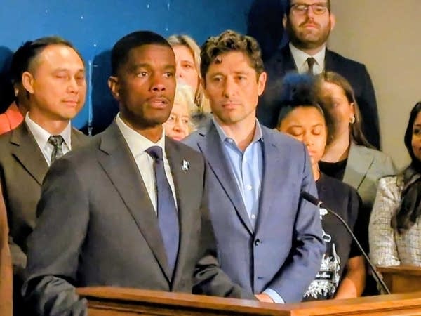 Local leaders call for cities' ability to restrict guns