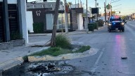 Camioneta choca poste y provoca apagón en las Américas