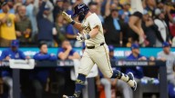 Brewers aplastan a Cubs con jonrones históricos en postemporada