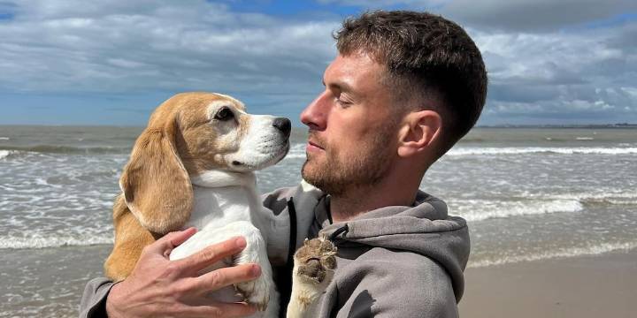 La desesperada búsqueda de una estrella del fútbol que perdió a su perra en México: la importante recompensa que ofrece