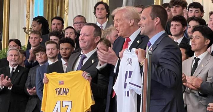 LSU Tigers Baseball team meets President Donald Trump