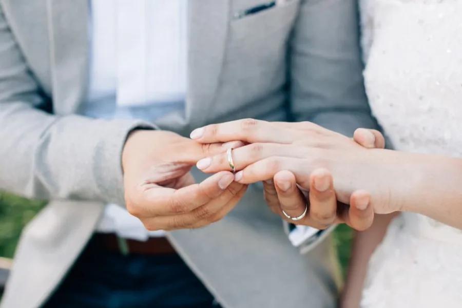 Bono Bodas de Plata: ¿Cómo acceder al beneficio para matrimonios que cumplen 25 años?