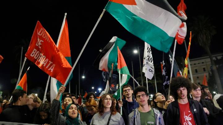 Miles de personas protestan en Italia contra la "agresión" de Israel a la Flotilla de Gaza