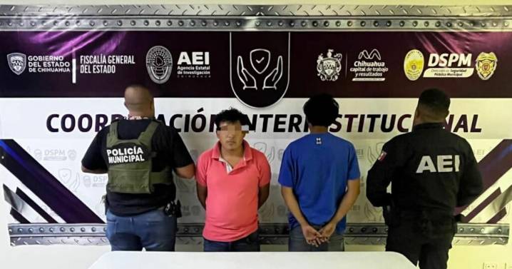 Detienen en Chihuahua a un adulto y a un menor de edad que vendían cocaína afuera de un bar
