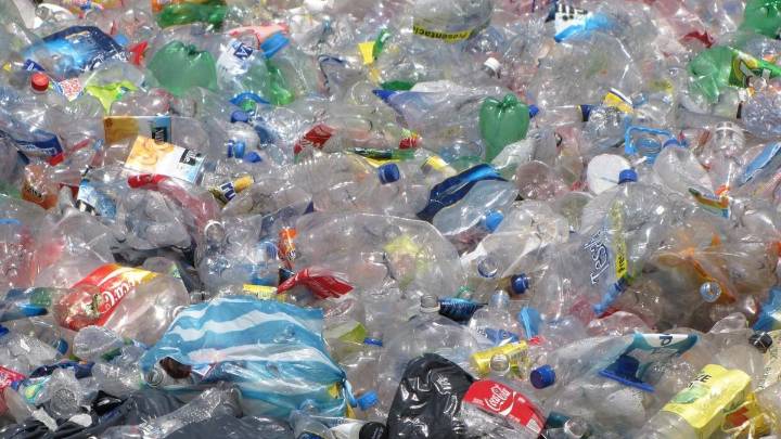 ‘Ceguera plástica’: las compras 'online' hacen que los consumidores subestimen los residuos