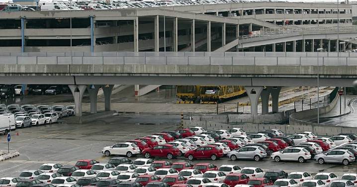 El boom del coche chino llega al Puerto de Barcelona: se disparan un 36% las importaciones
