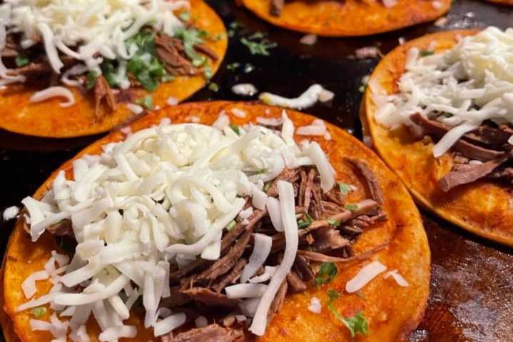 Los Hermanos Taquerias marks 5-year anniversary in ...