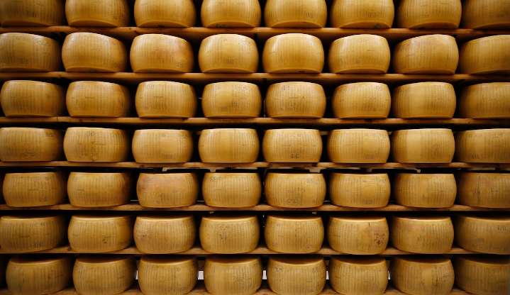 Twin Sisters Creamery recalls cheese wheels after 3 customers report E. coli infections, including Oregon resident