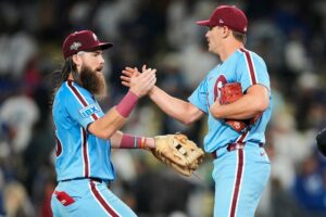 Kyle Schwarber hits two homers to lift Phillies over Dodgers 8