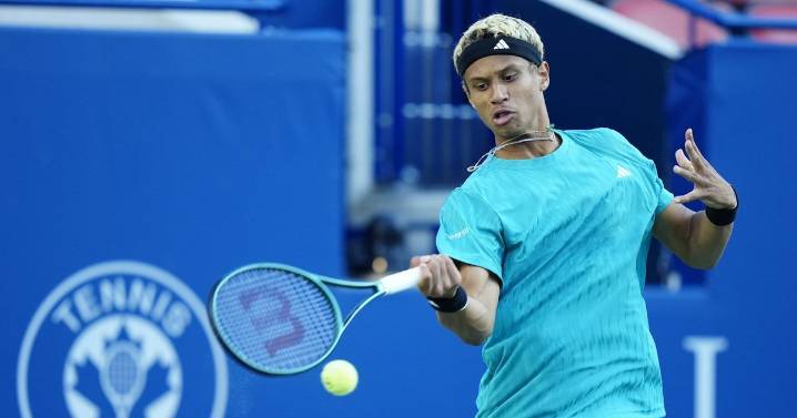 Gabriel Diallo advances to third round at Shanghai Masters