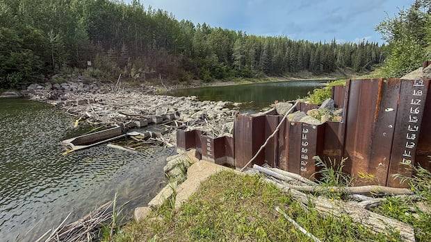 Residents of Dawson Creek weigh in on $100M water pipeline proposal