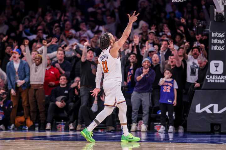 Knicks' Mike Brown tipped his hand over one big change