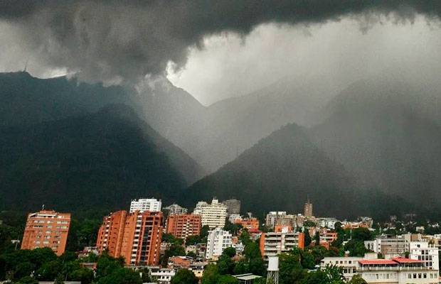 Ondas tropicales 50 y 51 se acercan a Venezuela