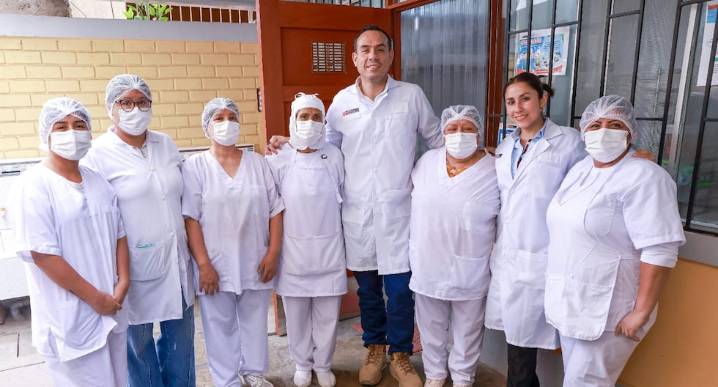 Presidente Jerí supervisa operativo de alimentación escolar en colegio de Puente Piedra