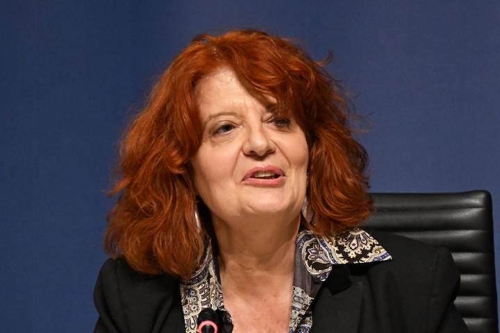 Five more arrests made in Louvre heist, jewels still missing