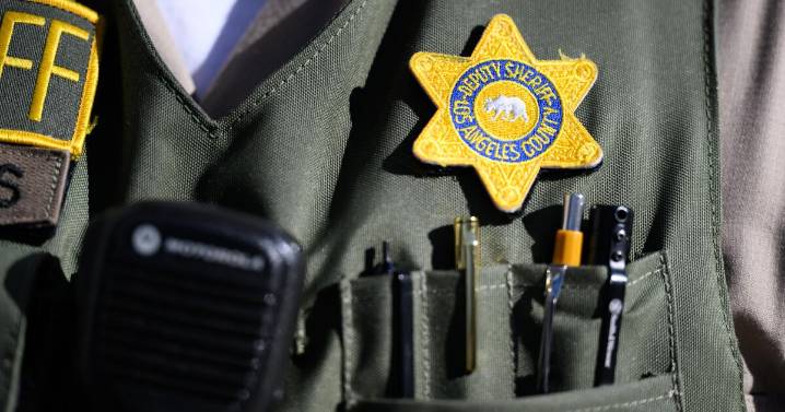 L.A. County asks court to block release of thousands of sheriff's deputy photos