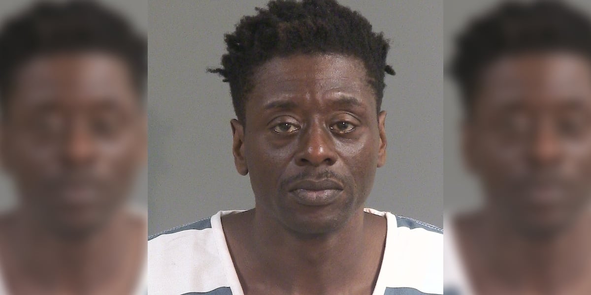 Bank robbery suspect arrested after fleeing on bicycle