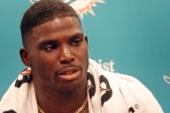Dolphins’ Tyreek Hill denies wife’s physical abuse allegations, court records show