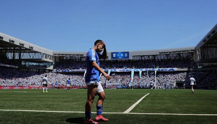 Duro golpe para Universidad de Chile: Lucas Assadi queda fuera del partido frente a Lanús