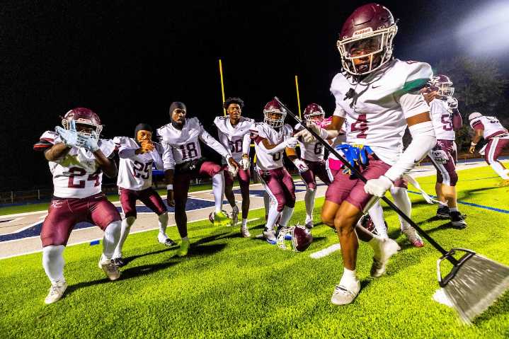 Perfect seasons, playoff-clinching wins highlight Kalamazoo football’s season finales