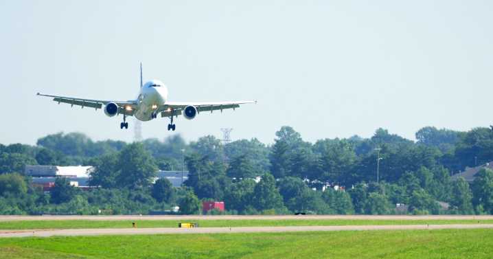 Fights delayed at Nashville airport due to air traffic controller shortage