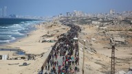 Fotos | Miles de palestinos vuelven a sus casas en el norte de Gaza tras la entrada en vigor del alto al fuego y el repliegue del Ejército de Israel