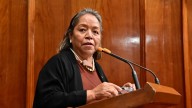Sale Trinidad Franco de la Oficialía Mayor; llega Haydee Oliveros