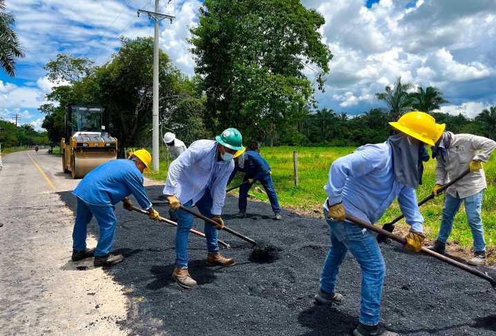 Continúan los trabajos para mejorar la movilidad en zona rural de Yopal
