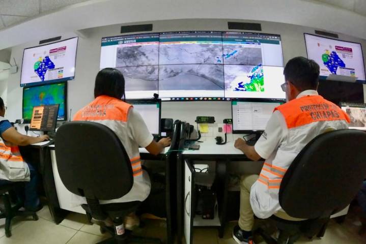 Alertan por lluvias intensas en la costa y Soconusco