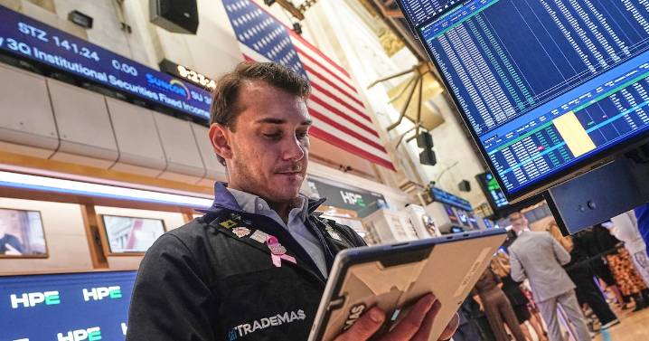 Stock markets today: U.S. stocks open higher