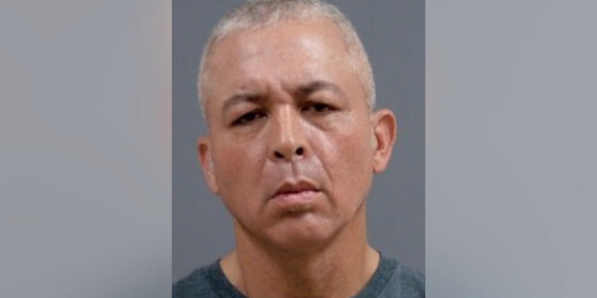 Man charged in Chesterfield parking lot stabbing, carjacking